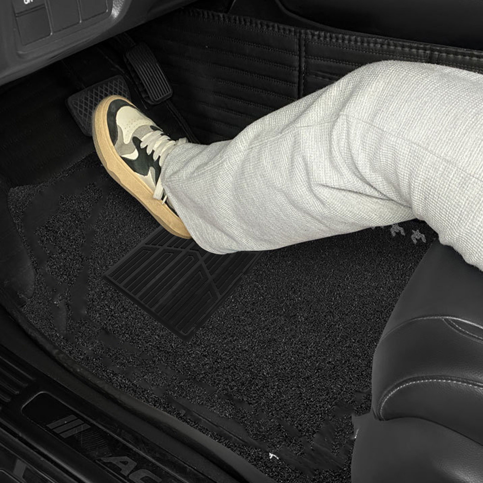 แผ่นยางสำหรับปูพื้นรถยนต์แบบหน - Car Floor Mat บทวิจารณ์และราคา